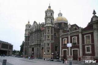 Basilika der Jungfrau von Guadalupe: Die alte Basilika versinkt im Schlamm