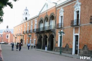 Tlaxcala-Der Gouverneurpalast am Zocalo, dem zentralen Dorfplatz